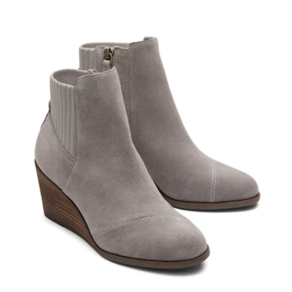 TOMS Sadie Wedge boot. Cement Suede, size 8.